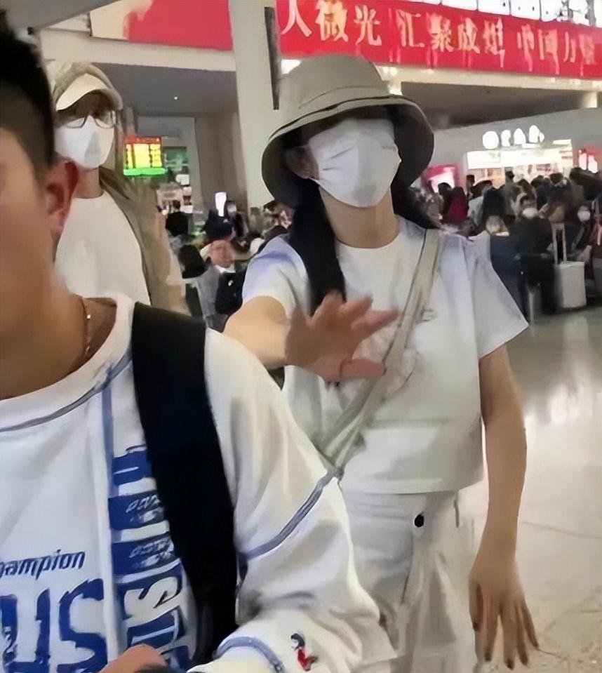 前段时间明星黑料,_徐峥TST事件_徐峥黑料曝光